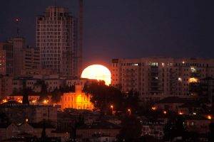Perierga.gr - ÎεαμαÏικÎÏ ÎµÎ¹ÎºÏÎ½ÎµÏ Î±ÏÏ Ïη ÏοÏÏÎµÏ Î¼Ïλε μαÏÏμÎνη Ïελήνη