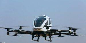 Perierga.gr - Πραγματοποιήθηκε η πρώτη πτήση drone με επιβάτες