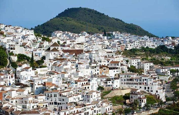 Perierga.gr - ÎÎ¹Î± Î³ÏÎ±ÏÎ¹ÎºÎ® Â«Î»ÎµÏÎºÎ® ÏÏÎ»Î·Â» ÏÏÎ·Î½ ÎÎ½Î´Î±Î»Î¿ÏÏÎ¯Î±