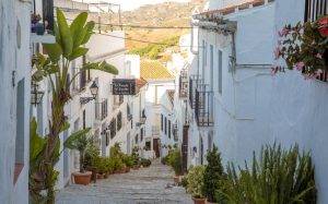 Perierga.gr - Μια γραφική «λευκή πόλη» στην Ανδαλουσία