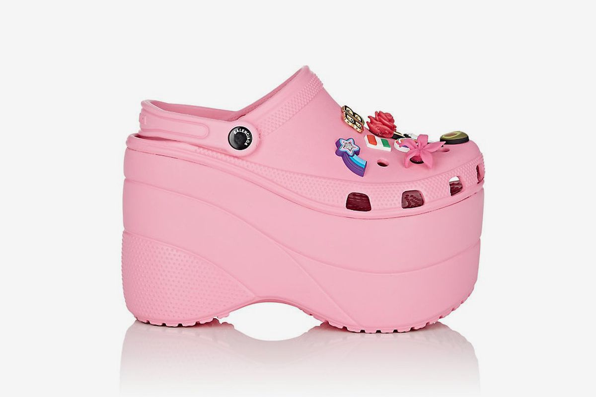 balenciaga crocks