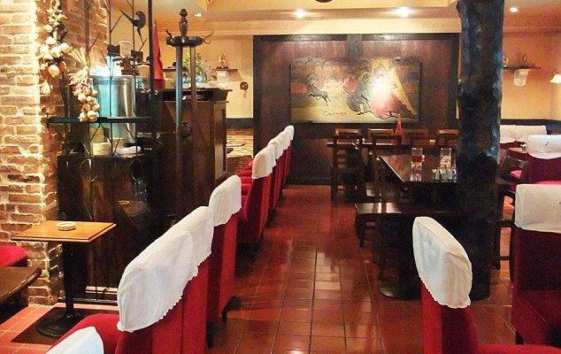 Perierga.gr - Σε αυτό το εστιατόριο πληρώνει το λογαριασμό πλένοντας πιάτα!