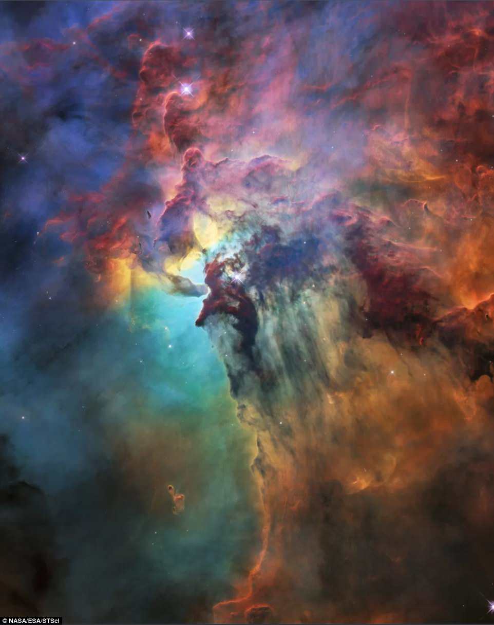 Perierga.gr - Θεαματικές εικόνες της NASA από ένα κολοσσιαίο αστρικό νεφέλωμα