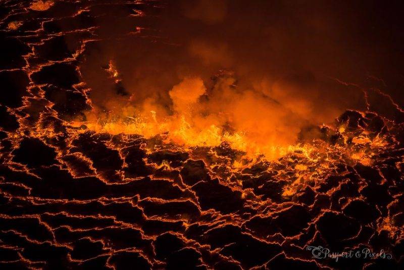 Perierga.gr - Στην κορυφή ενός ενεργού ηφαιστείου