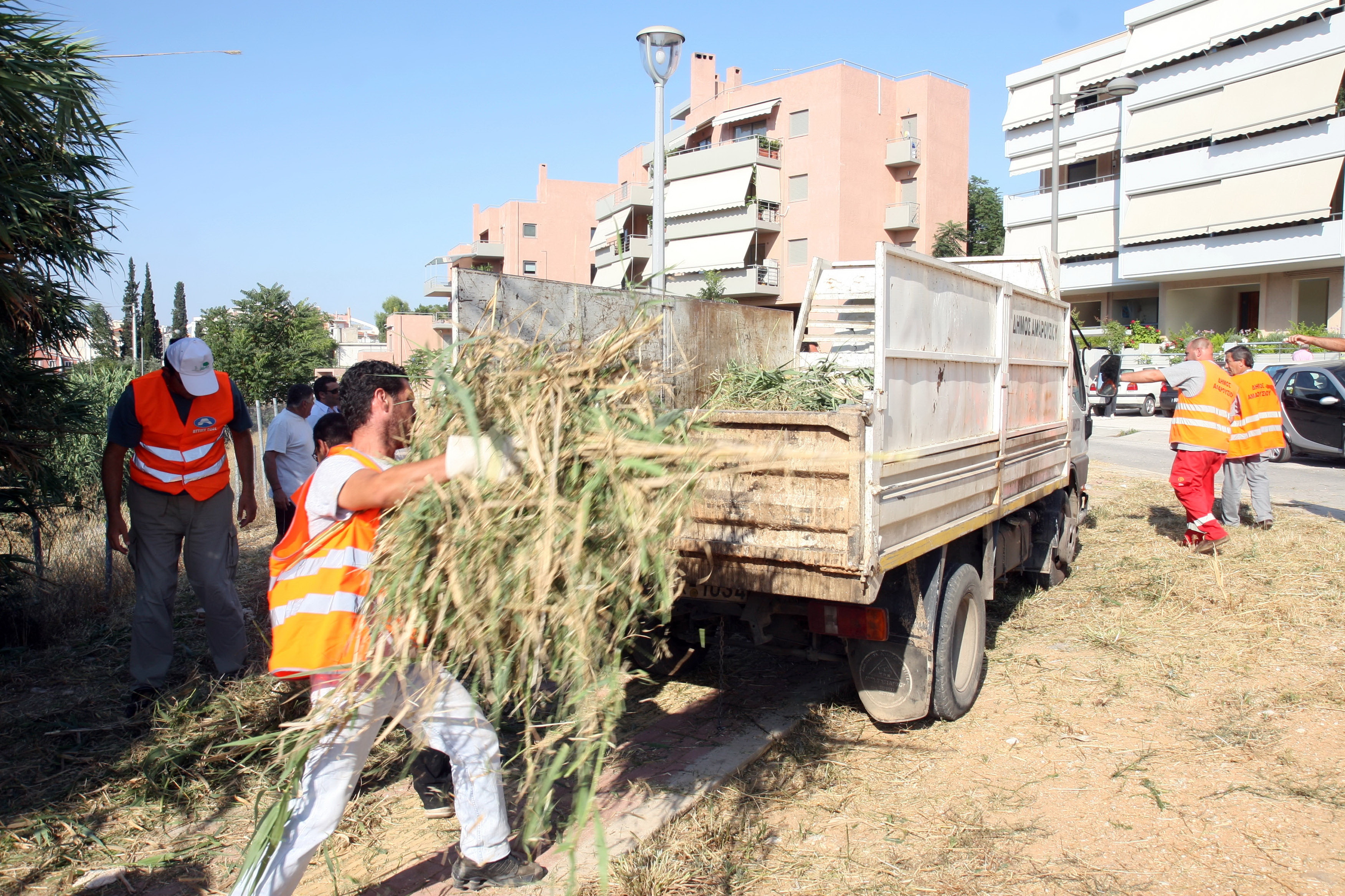 Κοινωφελής Εργασία: Παράταση προγράμματος & μισθός 650 ευρώ με αναδρομική ισχύ (τροπολογία)  