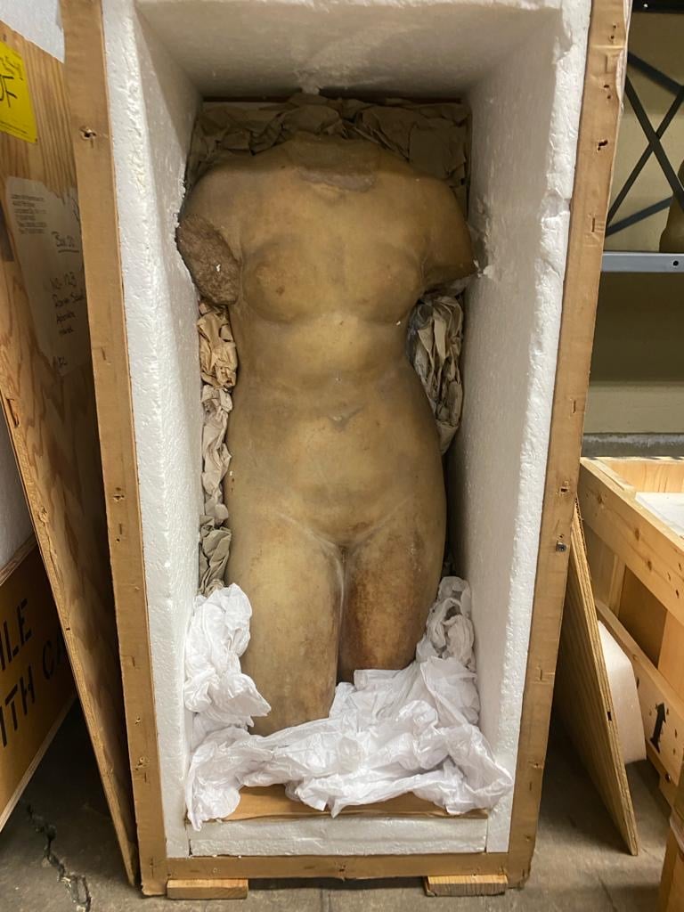 αρχαιότητες μαρμάρινος κορμός