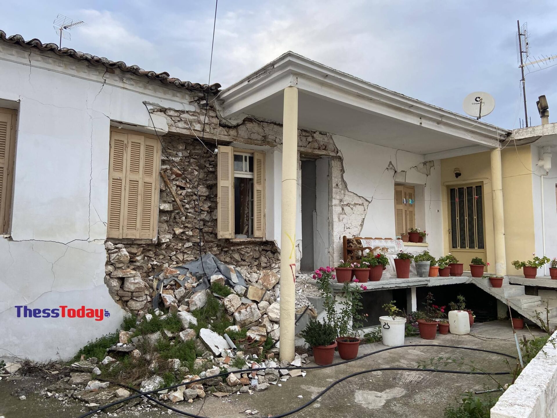 Δαμάσι σεισμόπληκτοι
