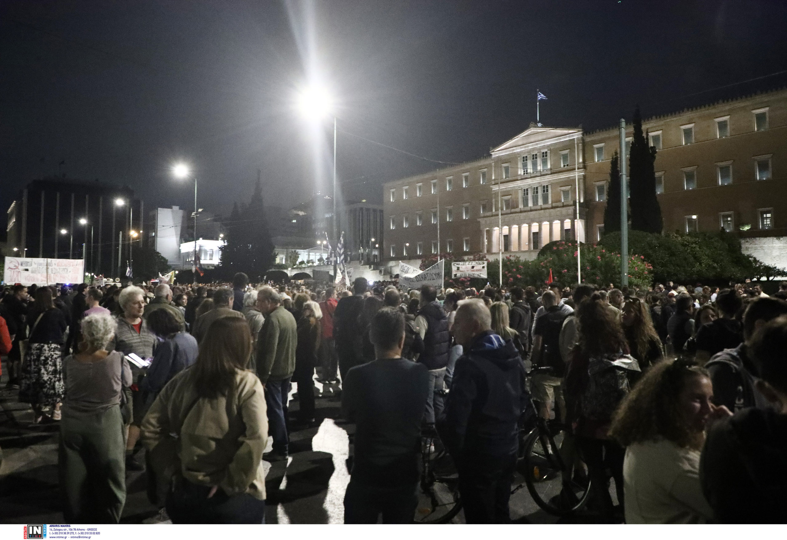 Πάνος Ρούτσι, Σύνταγμα, συγκέντρωση