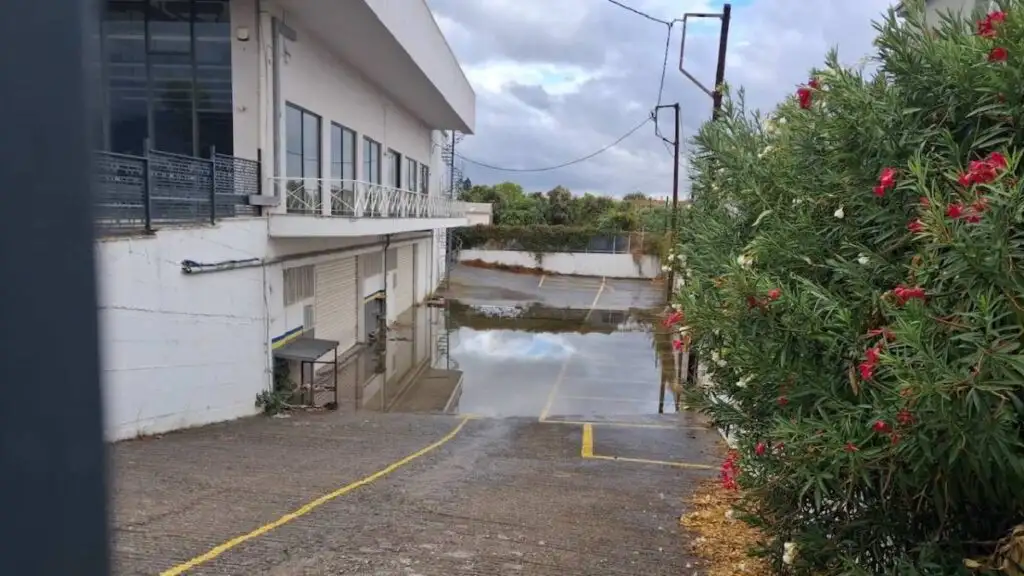 Καλαμάτα πλημμυρισμένοι δρόμοι