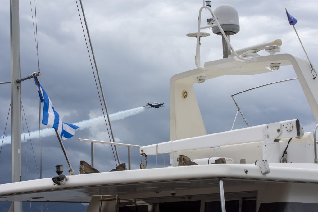 Καλαμάτα: Εντυπωσιακοί ελιγμοί που έκοβαν την ανάσα για τον εορτασμό της Πολεμικής Αεροπορίας