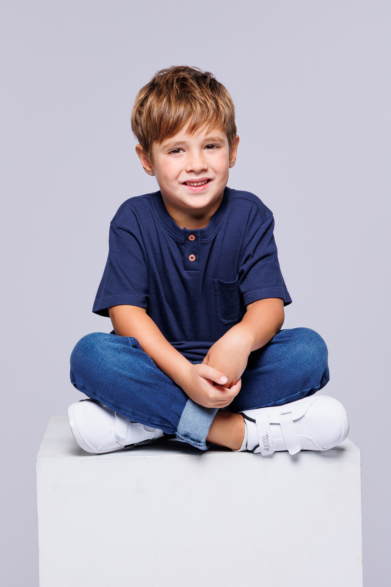 Βίκτωρας (Ιάσονας Τσιώνης)