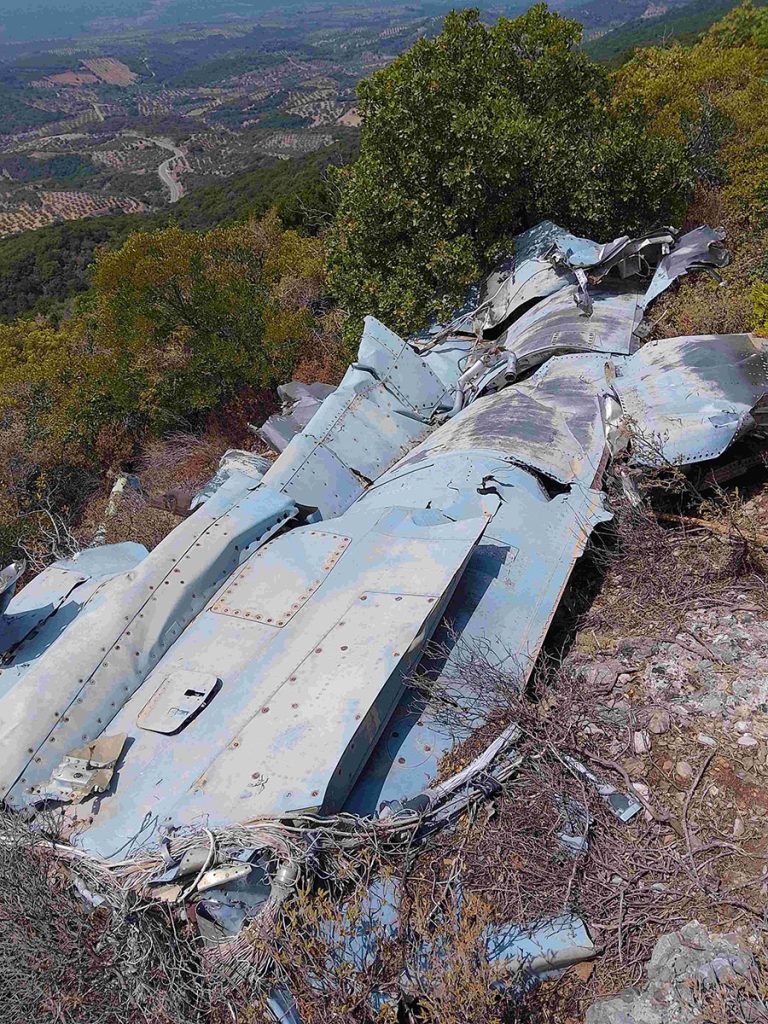 Στο φως μετά από 34 έτη αεροσκάφος της Γαλλικής Ναυτικής Αεροπορίας που κατέπεσε στην Μεσσηνία