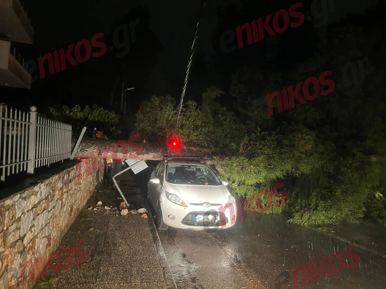 Δροσιά, Κακοκαιρία, πτώση, δέντρο